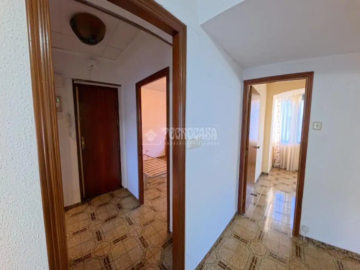 Piso en venta en Alicante / Alacant con Terraza y Balcón