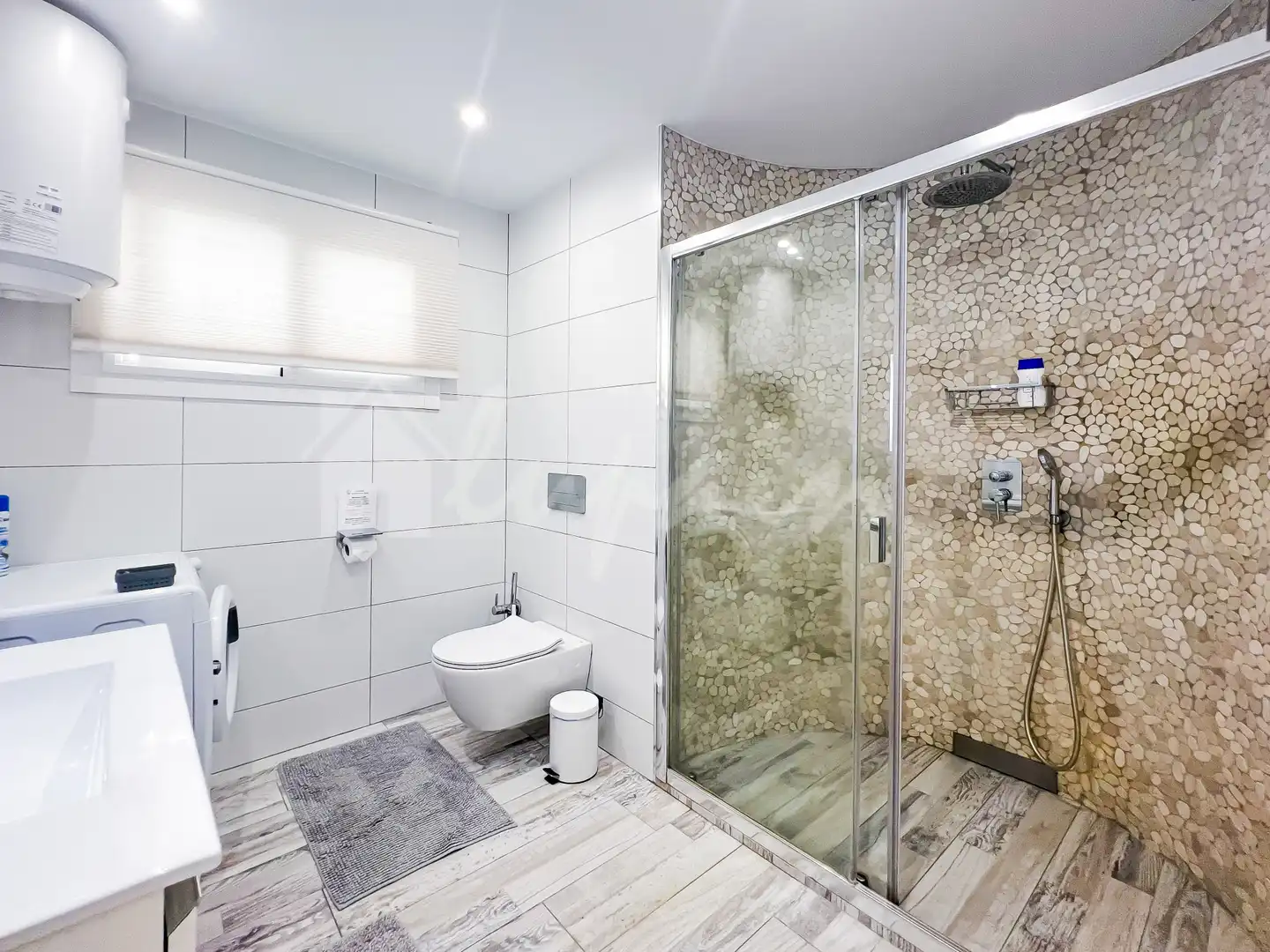 Badezimmer von Wohnungen zum Verkauf in Adeje