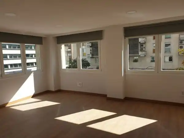Büro mit Aufzug zur Miete in Avenida de Alberto Alcocer