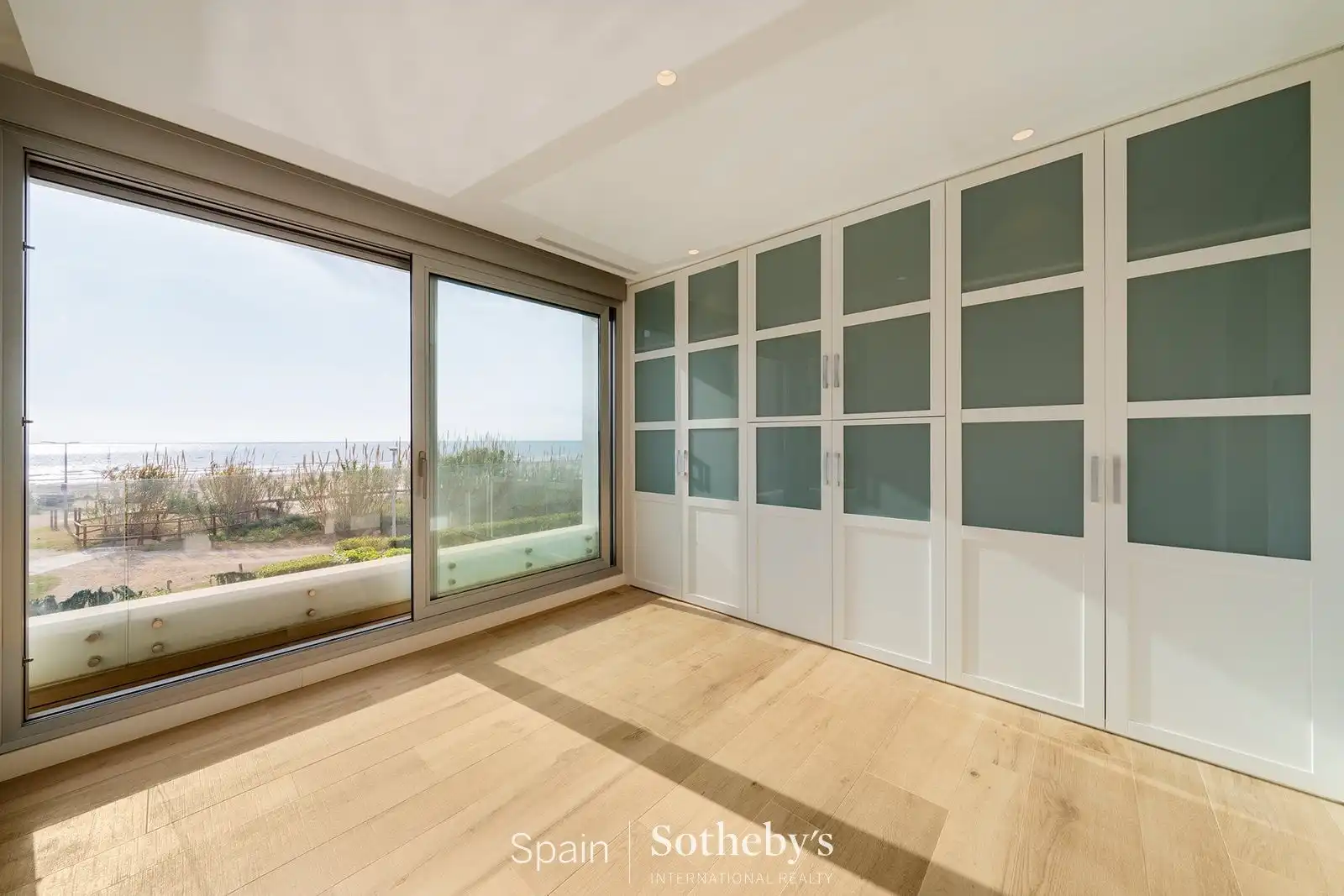 Schlafzimmer von Einfamilien-Reihenhaus zum Verkauf in Alcalà de Xivert mit Klimaanlage, Heizung und Privatgarten