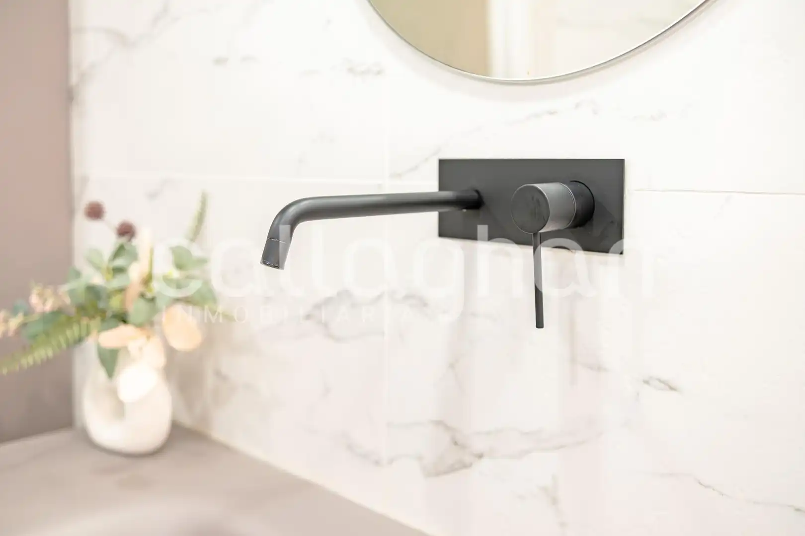 Baño de Piso en venta en Valencia con Aire acondicionado, Calefacción y Amueblado