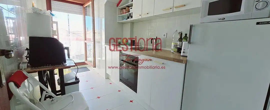 Cocina de Ático en venta en Noja con Terraza, Balcón y Piscina comunitaria