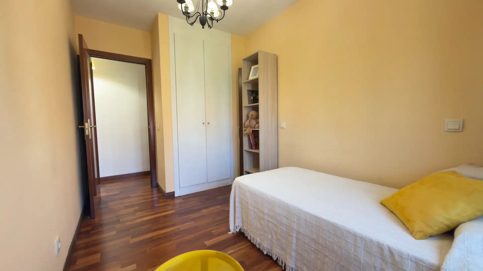 Bedroom of Flat for sale in Valdemoro  with Air Conditioner, Heating and Parquet flooring