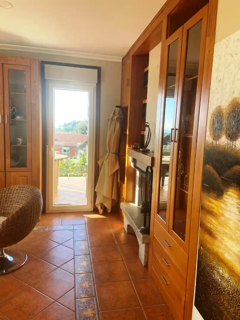 Casa o xalet de lloguer en Cangas  amb Calefacció, Jardí privat i Terrassa