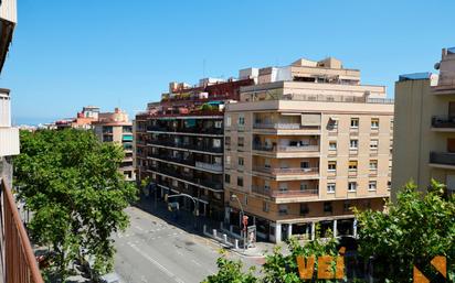 Exterior view of Flat for sale in  Barcelona Capital  with Air Conditioner, Parquet flooring and Balcony