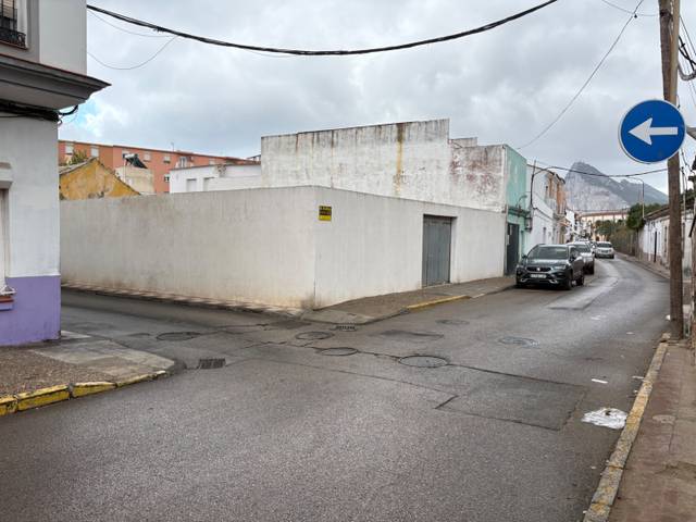 Terreno residencial en Alquiler en Calle Calderón de la Barca, 30 en San José - San Bernardo