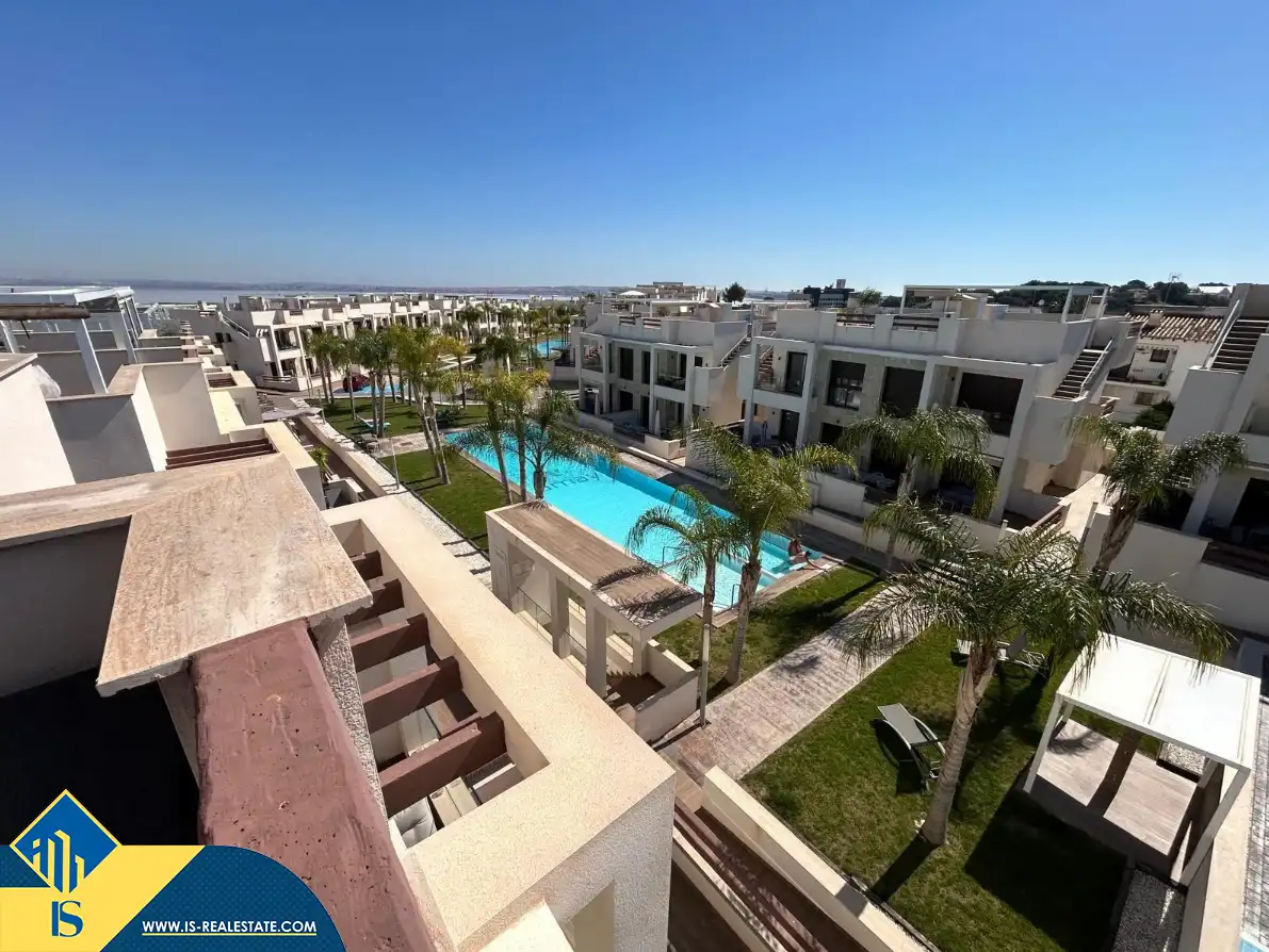 Bungalow con piscina en venta en Los Balcones - Los Altos, imagen 19