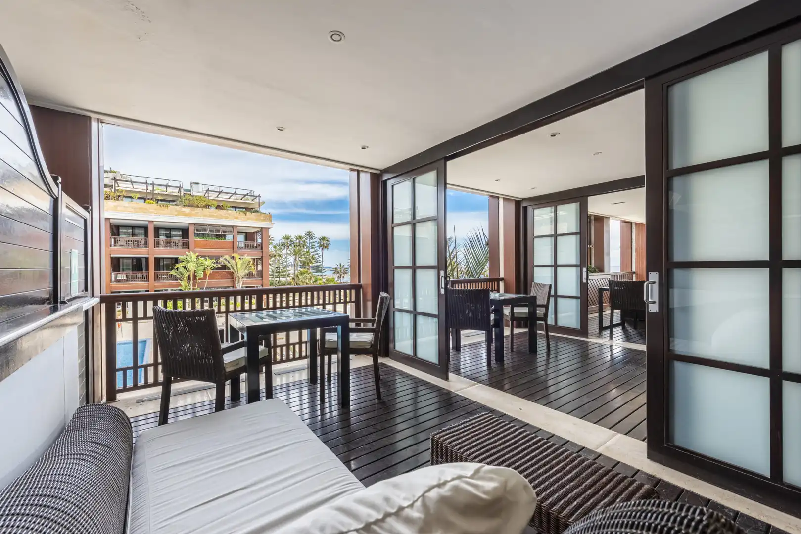 Terraza de Apartamento en venta en Marbella con Terraza, Piscina y Amueblado
