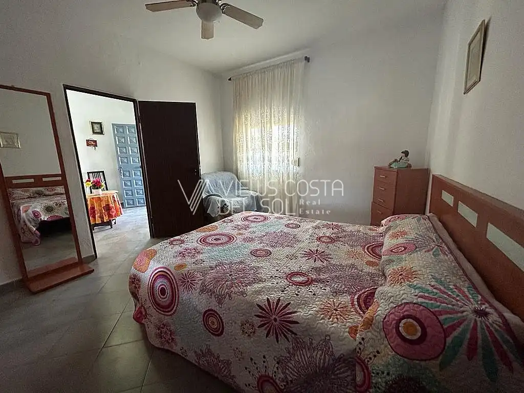Habitación de Casa o chalet en venta en Torrox con Terraza, Amueblado y Horno