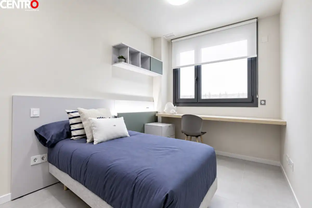 Habitación de Piso en venta en Huétor Vega con Aire acondicionado, Calefacción y Jardín privado