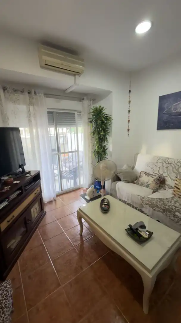 Dormitori de Casa o xalet en venda en Sevilla amb Aire condicionat i Moblat