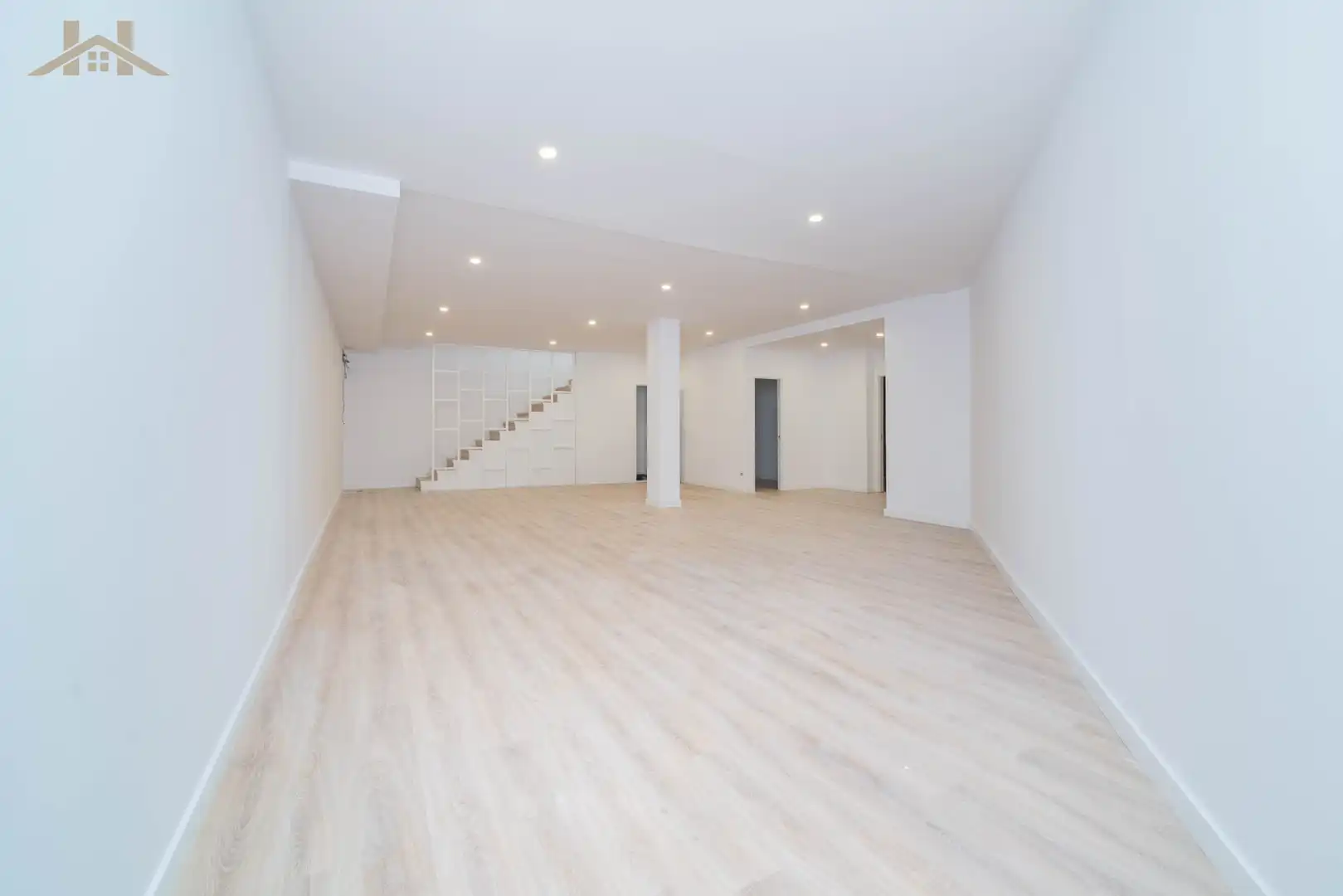 Flat for sale in Pinto  with Air Conditioner, Heating and Oven