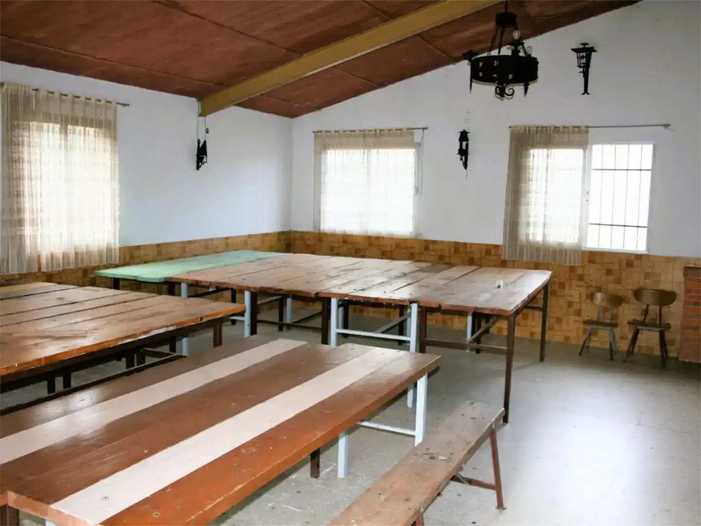 Comedor de Piso en venta en Candeleda con Jardín privado, Trastero y Amueblado