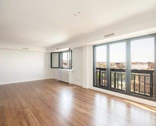 Living room of Flat to rent in  Madrid Capital  with Air Conditioner