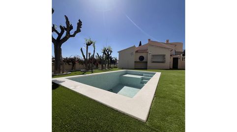 Foto 4 de Casa o chalet de alquiler en Calle Formentera, Centro, Mutxamel