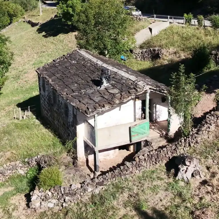 Casa rústica en venta en Yera 29