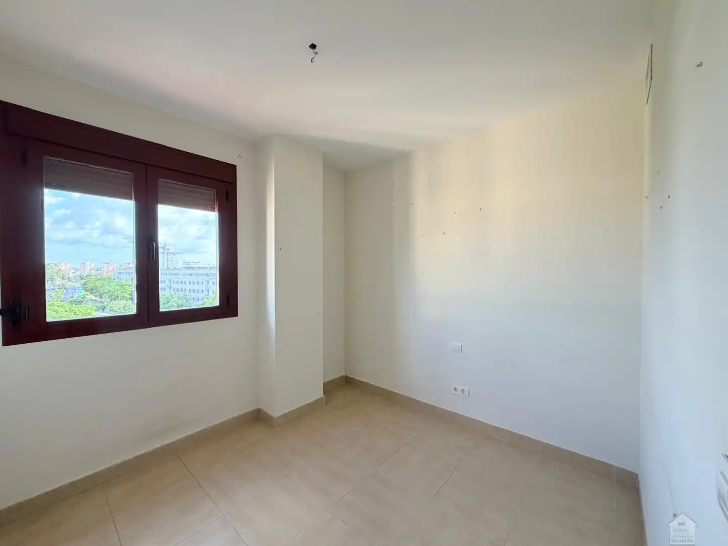Bedroom of Flat for rent in Sevilla  with Air Conditioner, Storage room and Community pool