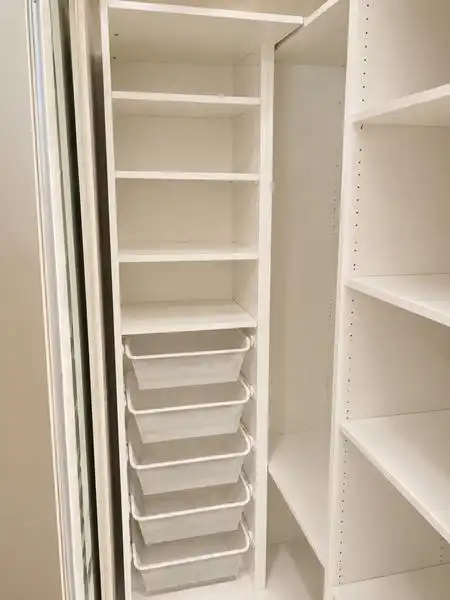 Schlafzimmer von Wohnung zum Verkauf in Manilva mit Klimaanlage, Heizung und Privatgarten