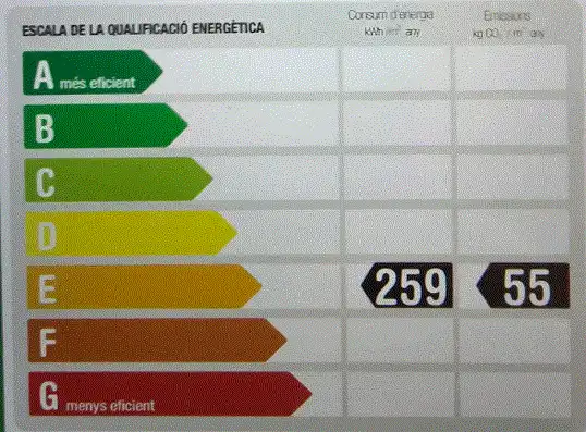 Außenansicht von Einfamilien-Reihenhaus zum Verkauf in Sant Celoni mit Heizung und Balkon