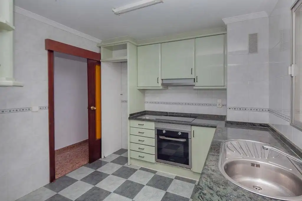 Flat with terrace for sale in Centro Ciudad, imagen 4