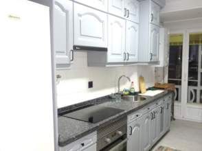 Kitchen of Flat to rent in Gijón   with Heating, Parquet flooring and Furnished