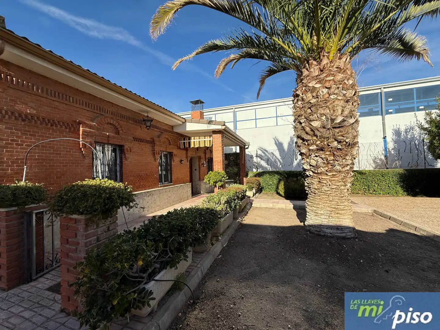 Vista exterior de Casa o chalet en venta en Valladolid con Calefacción, Jardín privado y Terraza