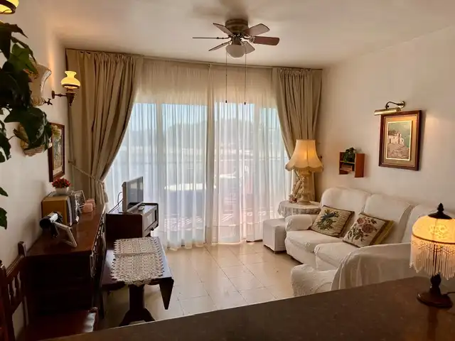 Sala d'estar de Apartament en venda en Torremolinos amb Traster, Balcó i Piscina comunitària