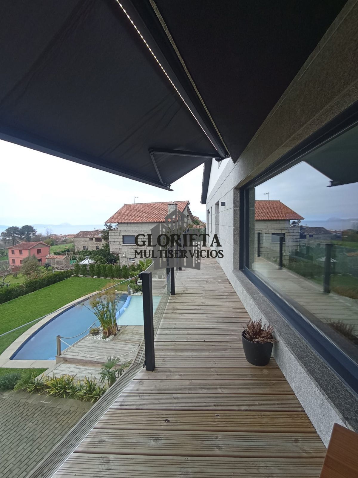 Terrassa de Casa o xalet en venda en Vigo  amb Terrassa, Traster i Piscina
