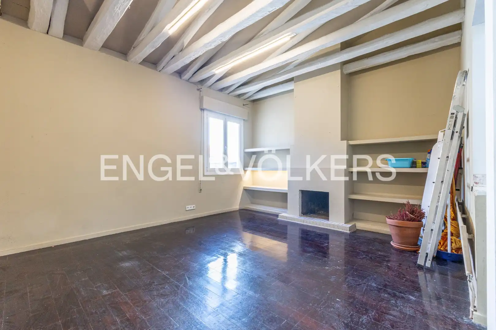 Living room of Attic for sale in Madrid  with Air Conditioner and Heating