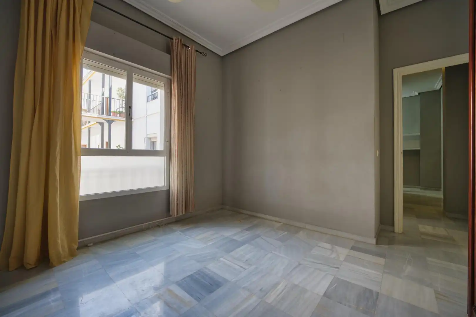 Bedroom of Flat for sale in Sevilla