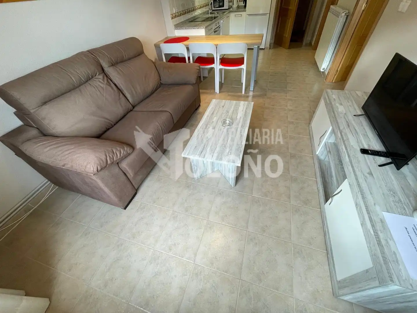 Sala de estar de Apartamento en venta en Cuzcurrita de Río Tirón con Calefacción, Terraza y Amueblado
