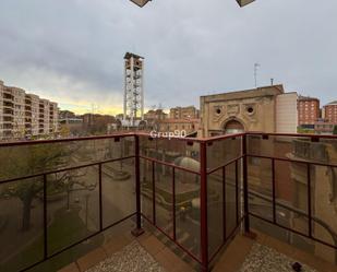 Exterior view of Flat for sale in  Lleida Capital  with Terrace and Balcony