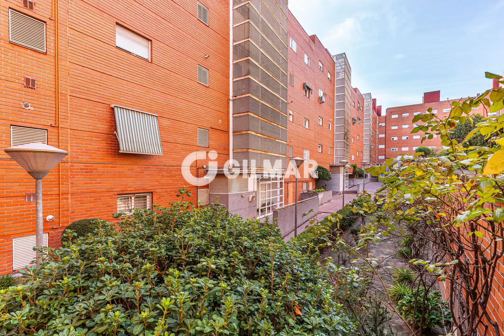 Vista exterior de Piso en venta en Latina