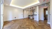 Sala d'estar de Pis de lloguer en  Madrid Capital amb Aire condicionat, Calefacció i Parquet