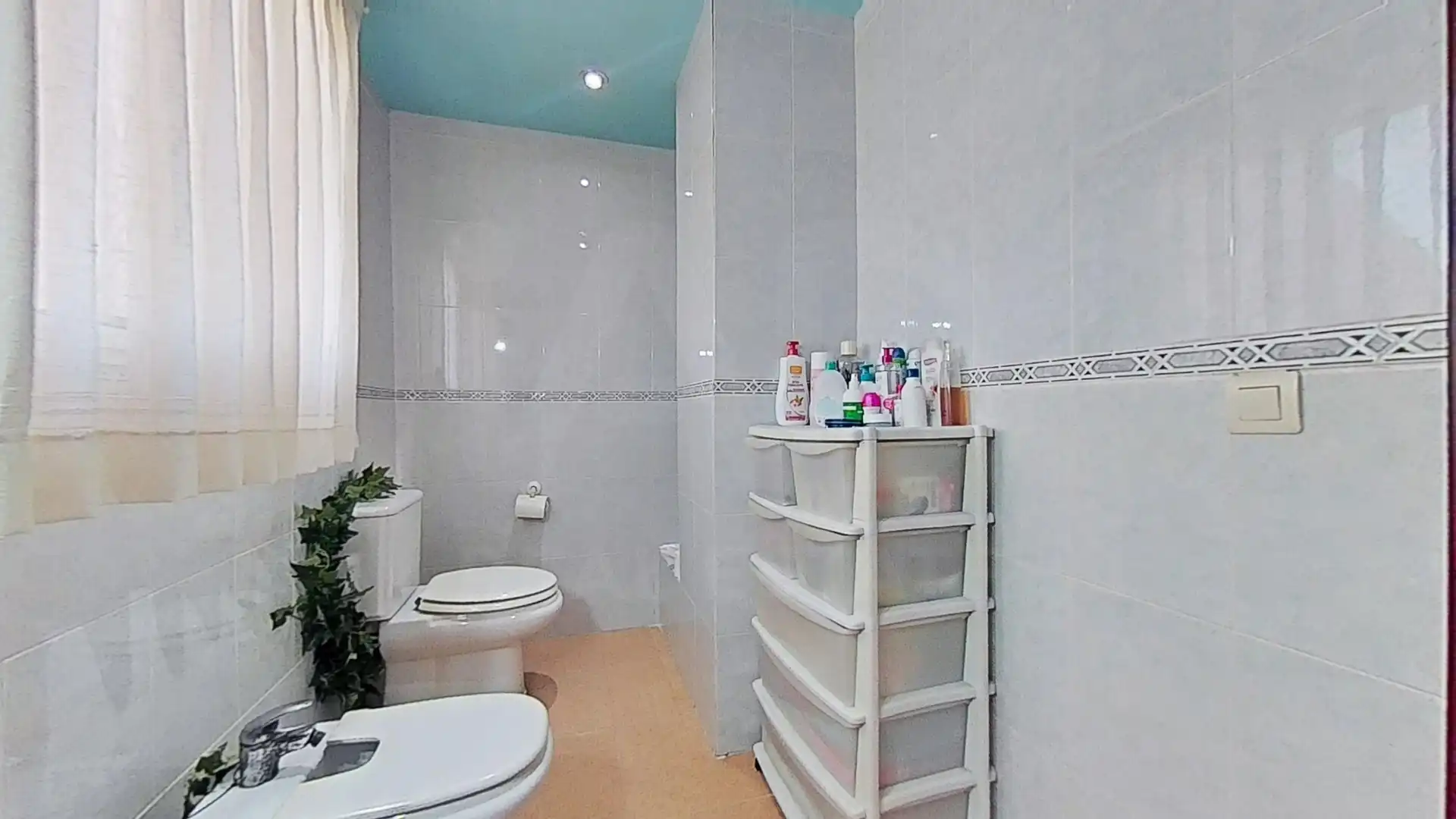 Badezimmer von Maisonette zum Verkauf in Castellón de la Plana / Castelló de la Plana mit Klimaanlage, Heizung und Terrasse