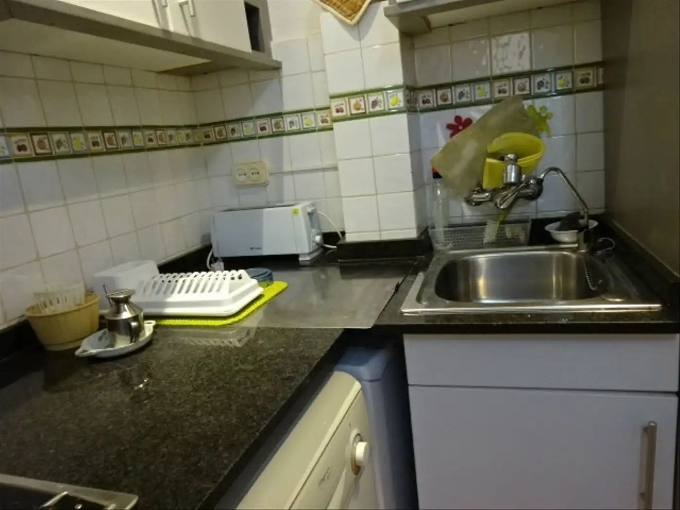Cocina de Apartamento de alquiler en Barcelona con Aire acondicionado, Calefacción y Amueblado