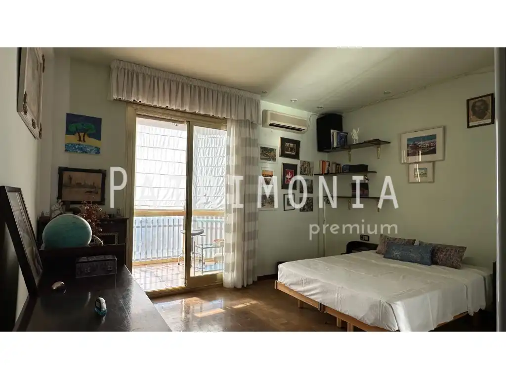 Habitación de Ático en venta en Barcelona
