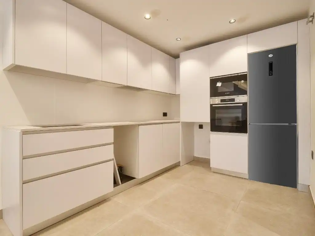 Küche von Wohnung zum Verkauf in Fuengirola mit Klimaanlage, Terrasse und Ofen
