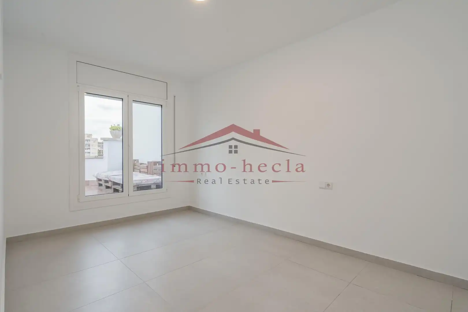 Dormitori de Pis en venda en Igualada amb Calefacció, Terrassa i Forn