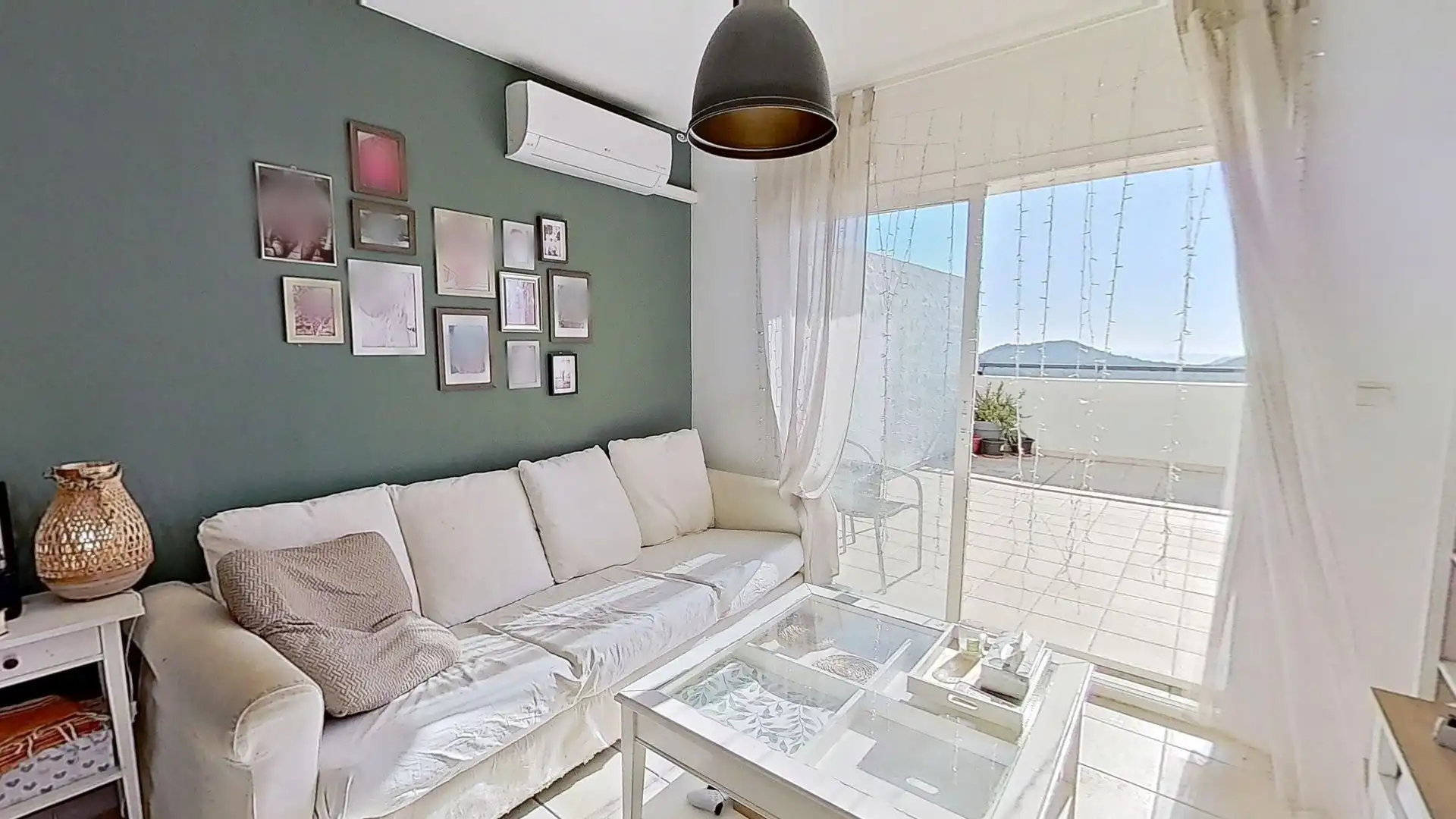 Sala d'estar de Apartament en venda en Villajoyosa / La Vila Joiosa amb Aire condicionat, Calefacció i Terrassa