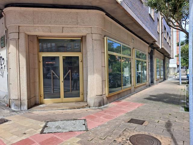 Local comercial en Venta en Avenida de la Paz, 25 en Plaza de España