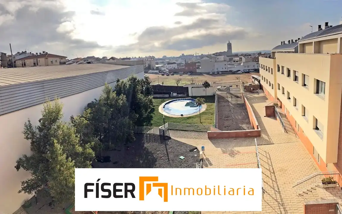 Vista exterior de Piso en venta en Zafra con Aire acondicionado, Calefacción y Terraza