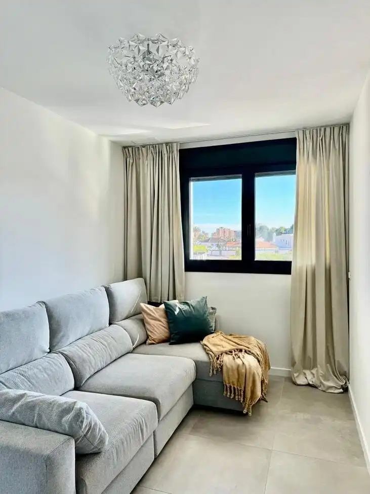 Dormitori de Apartament en venda en Orihuela amb Calefacció, Piscina i Moblat