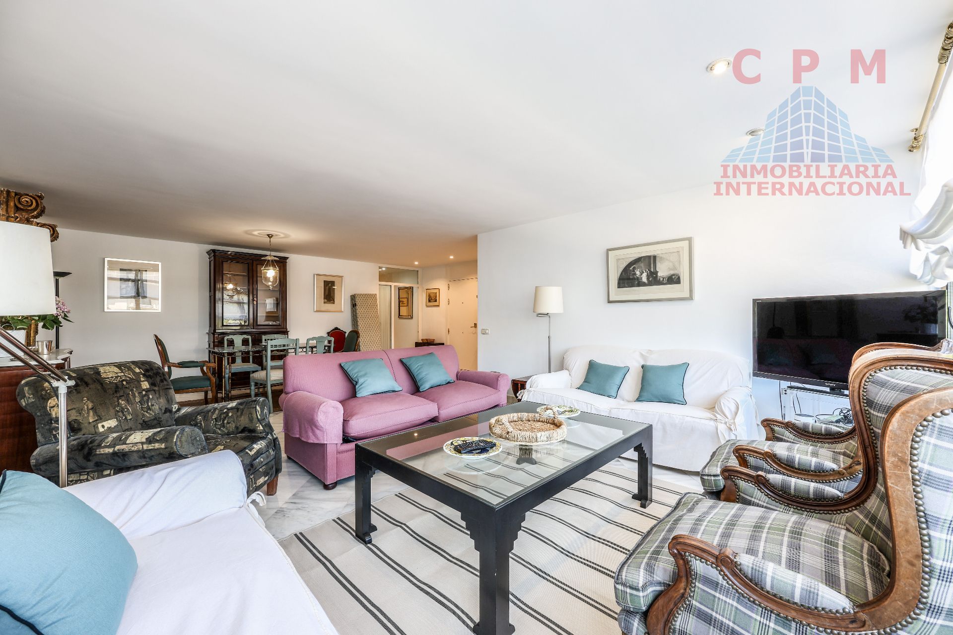 Living room of Flat to rent in  Madrid Capital  with Air Conditioner, Heating and Parquet flooring