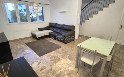 Living room of Single-family semi-detached for sale in La Línea de la Concepción