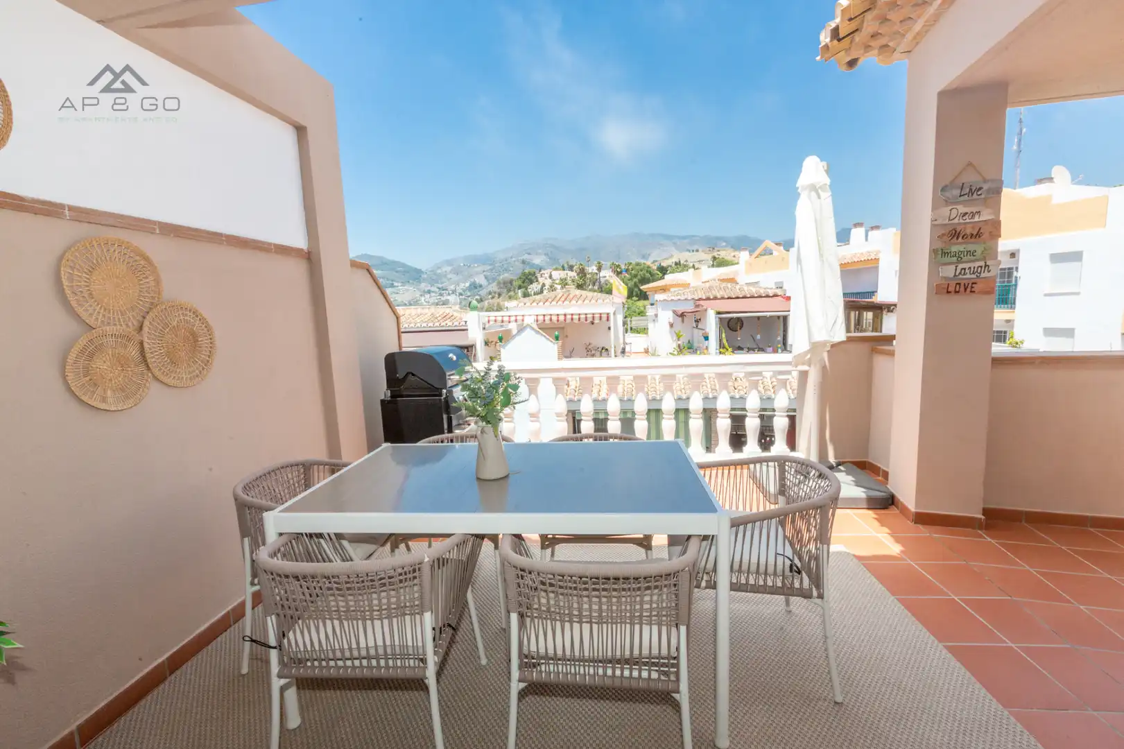 Terrasse von Dachboden zur Miete in Almuñécar mit Klimaanlage, Terrasse und Möbliert