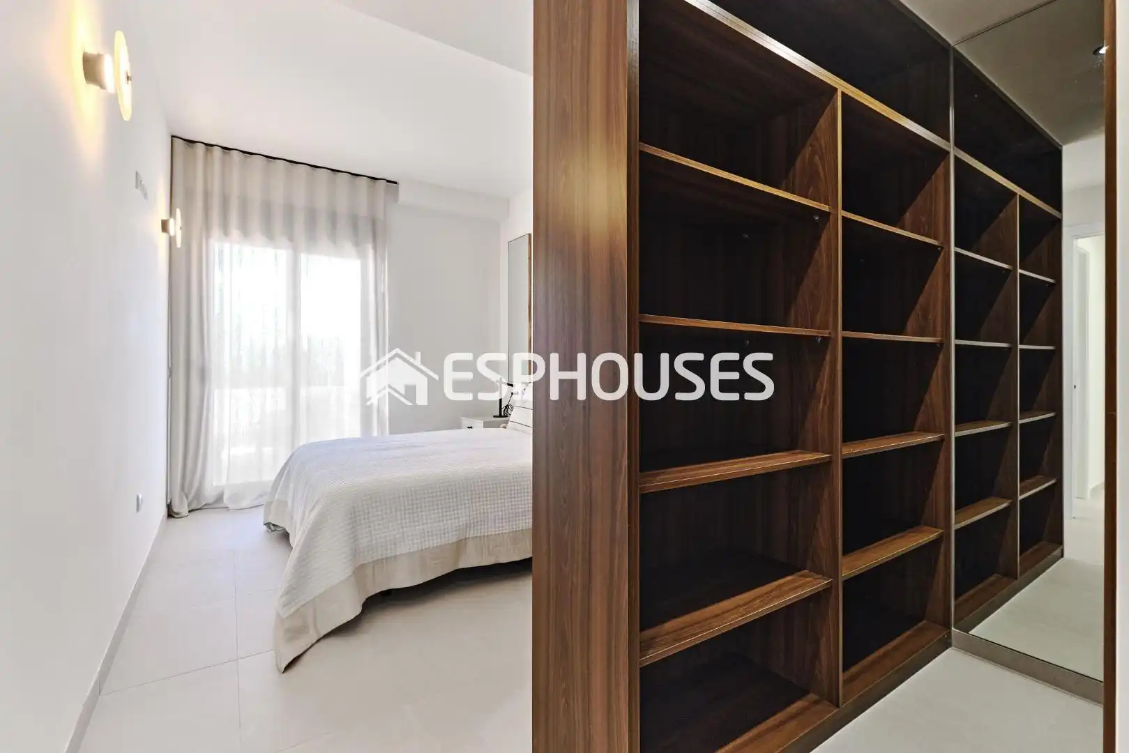 Habitación de Ático en venta en Torrevieja con Aire acondicionado, Terraza y Amueblado