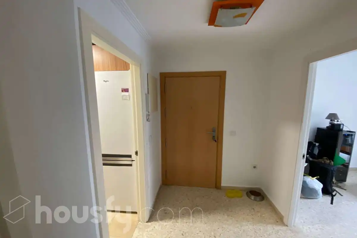 Wohnung zur Miete in Sevilla mit Klimaanlage, Terrasse und Balkon
