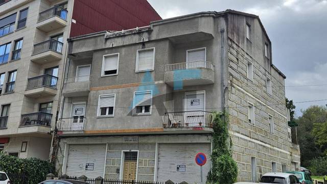 Edificio en Venta en Avenida de Celanova en Vistahermosa