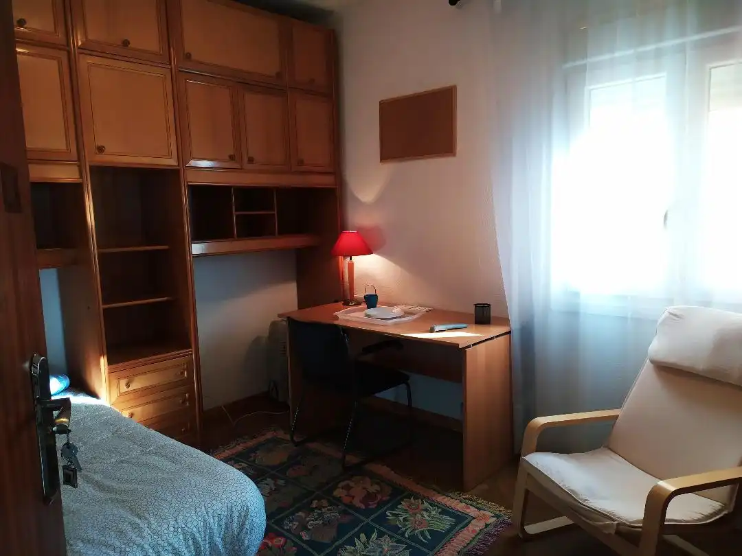 Schlafzimmer von Wohnung zur Miete in Cáceres mit Terrasse, Möbliert und Ofen
